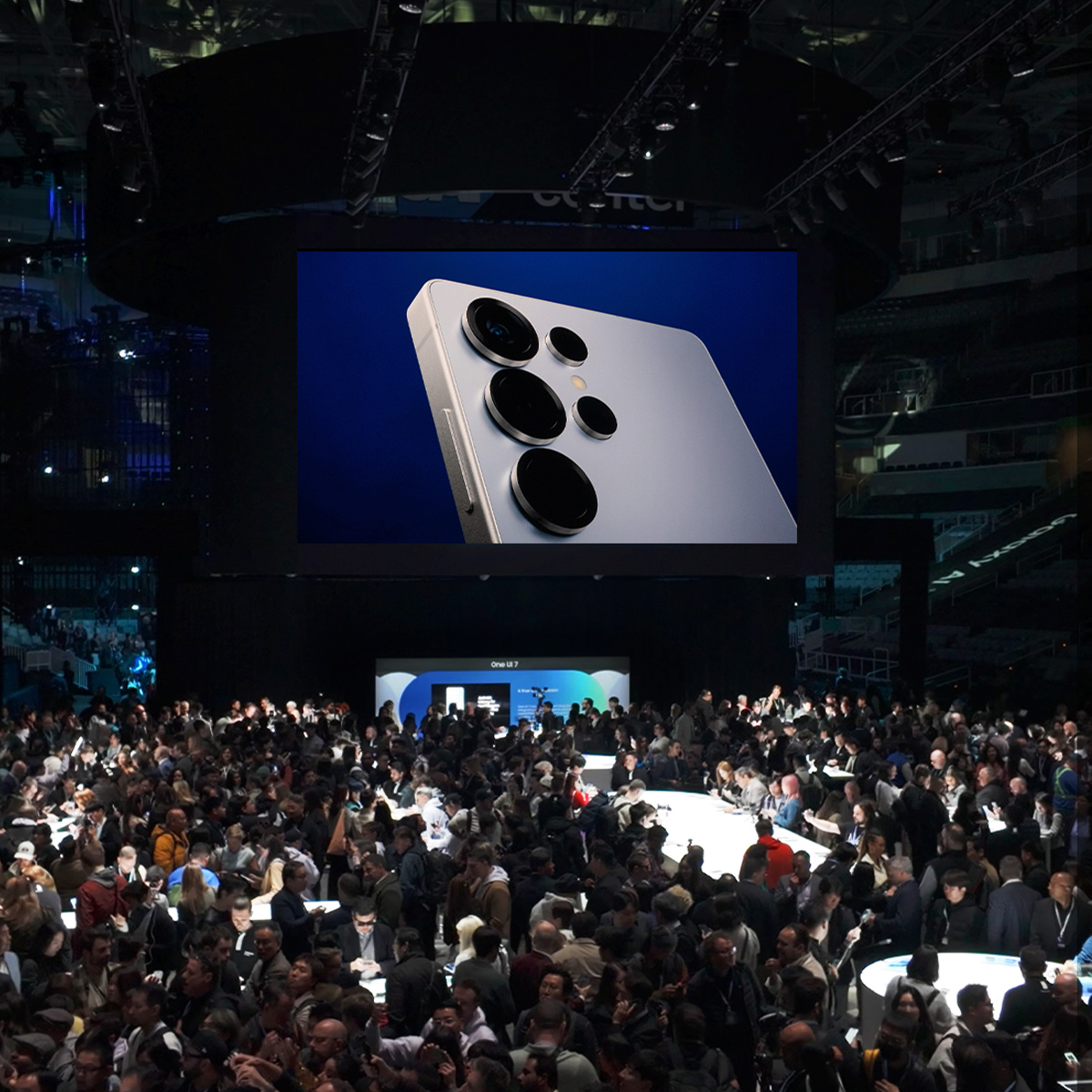 Samsung Mobile tweet media