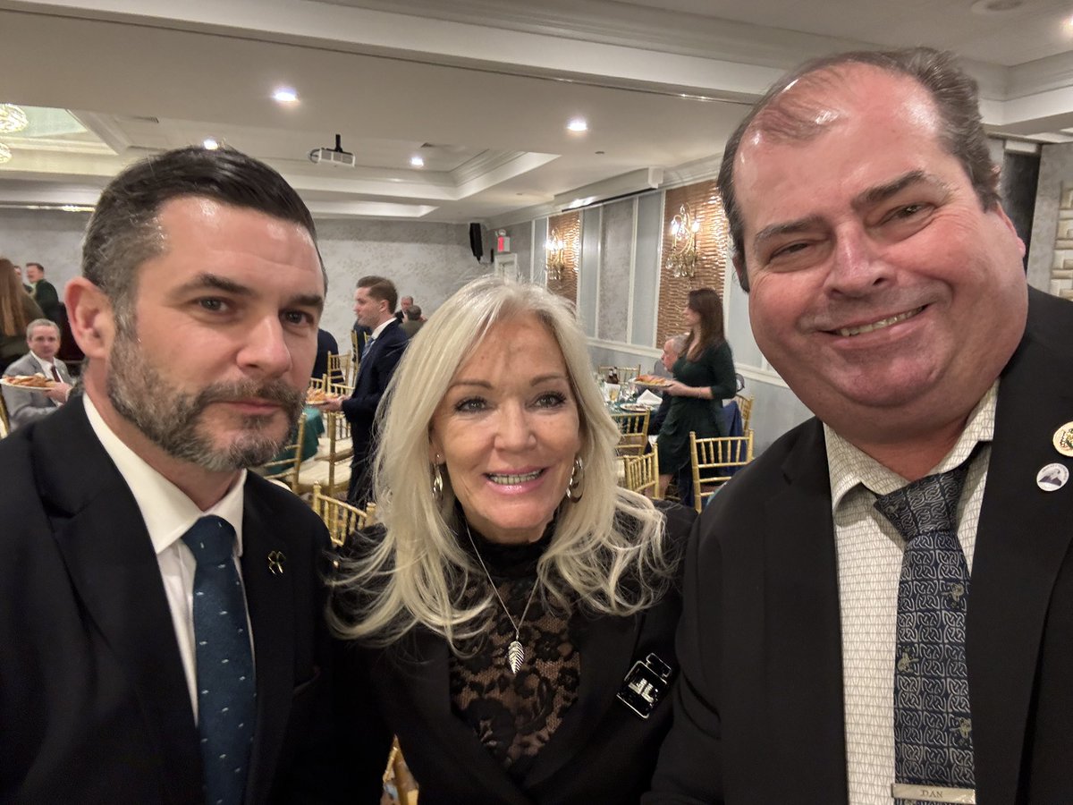 Dan_Dennehy's tweet image. Celebrating labor and Irish America with President Tom Kelly of Telephone and Communications Workers Emerald Socity w a full house of leader s @GCUESINC honoring @TwuSamuelsen @cwa1101 @EIIC1