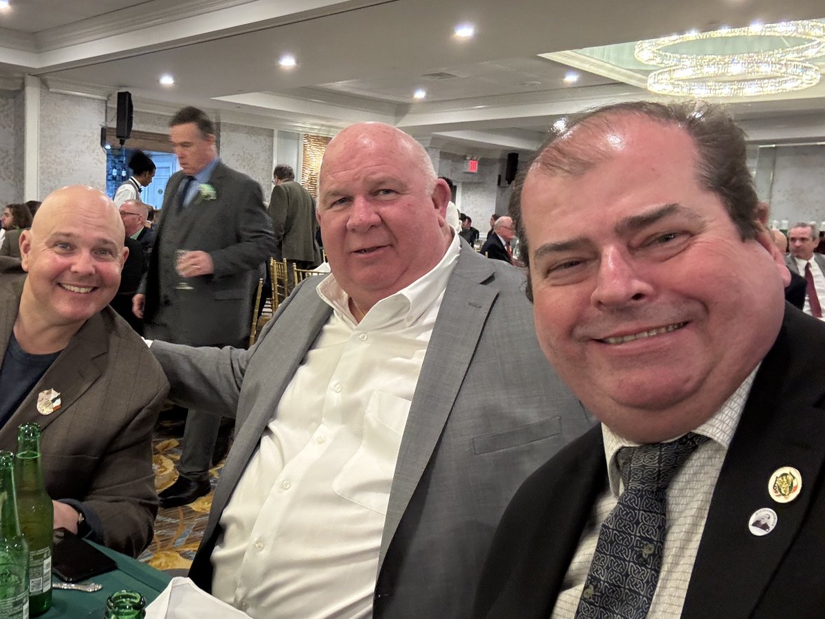 Dan_Dennehy's tweet image. Celebrating labor and Irish America with President Tom Kelly of Telephone and Communications Workers Emerald Socity w a full house of leader s @GCUESINC honoring @TwuSamuelsen @cwa1101 @EIIC1