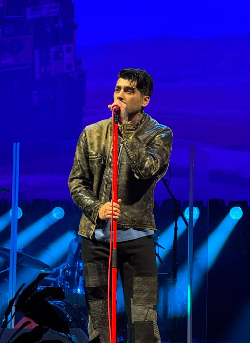 ZJMCRAVE's tweet photo. finest man alive. https://t.co/nCepCxnQiV