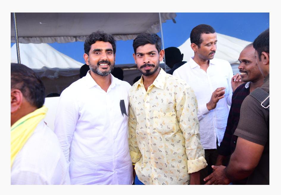 ItdpMurthy's tweet photo. యువగళం తో జన హృదయాలు గెలిచి ఆంధ్ర రాష్ట్ర ప్రజల కోసం నిలబడిన యువ నాయకుడు శ్రీ నారా లోకేష్ గారికి జన్మదిన శుభాకాంక్షలు.
Happy birthday @naralokesh Lokesh అన్న
మీ నరసింహ మూర్తి.        జై బాలయ్య జై జై బాలయ్య 
మానేంపల్లి 
లేపాక్షి మండలం 
హిందూపురం నియోజకవర్గం https://t.co/QSJ7MrEsza
