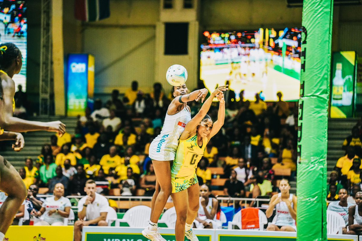 NetballJamaica's tweet photo. Grace, strength, and determination on full display! β¨ Every pass, every jump, every goalβthis is the beauty of netball at its finest. ππ
πΈ : @Stream876
#NetballAction #SunshineGirls #GameStrong #netballjamaica https://t.co/bjrUZjIxox