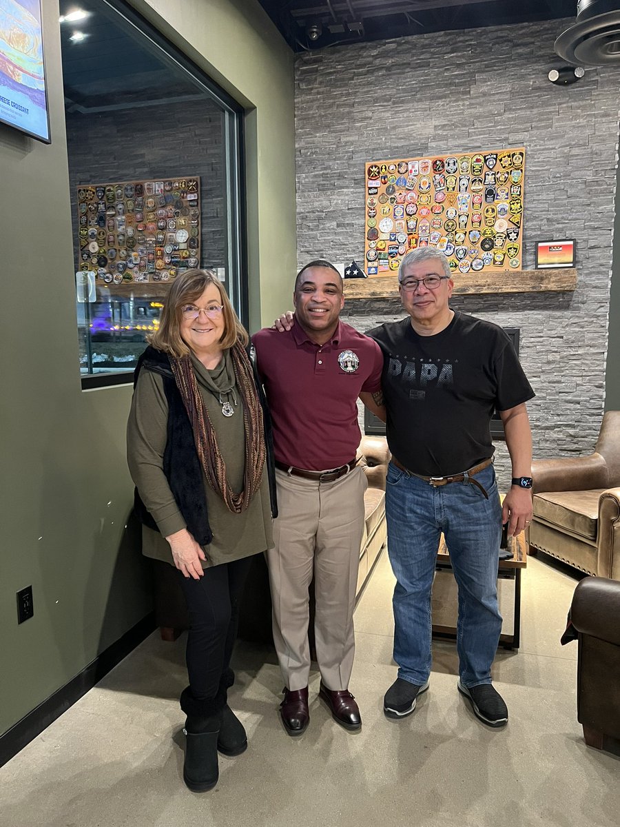 diggs4bos's tweet photo. This evening, I had the pleasure of sitting down with the president and vice president of the Del Webb community to engage in a productive discussion on significant community matters, including the river crossing and future development initiatives. #grateful https://t.co/z6u50SRTWF