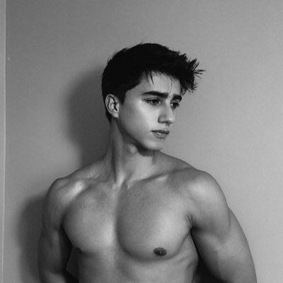 #NuevaFotoDePerfil https://t.co/RmSY4YtYOe<a href="/tag/nuevafotodeperfil"class="tags">#NuevaFotoDePerfil</a>