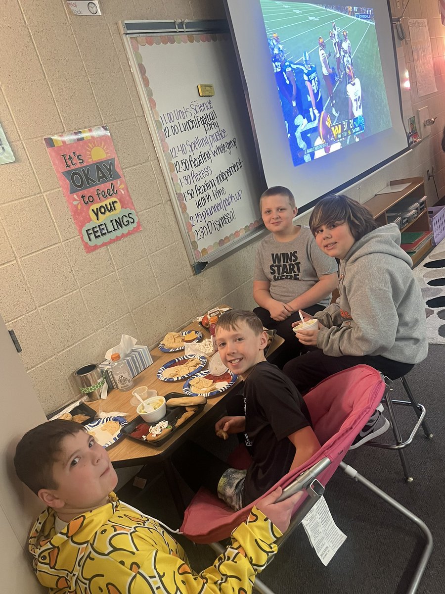 Miss Mazur tweet media