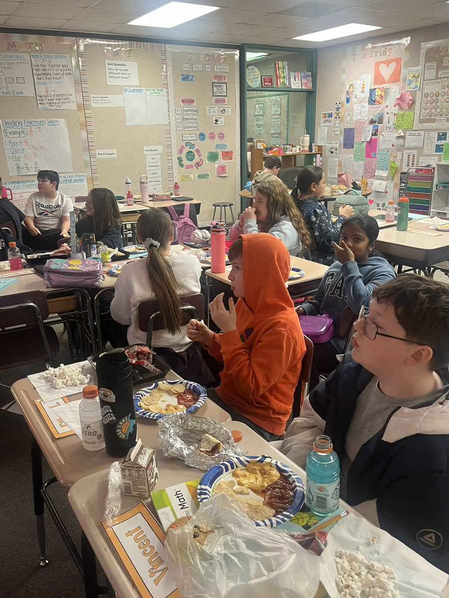 Miss Mazur tweet media