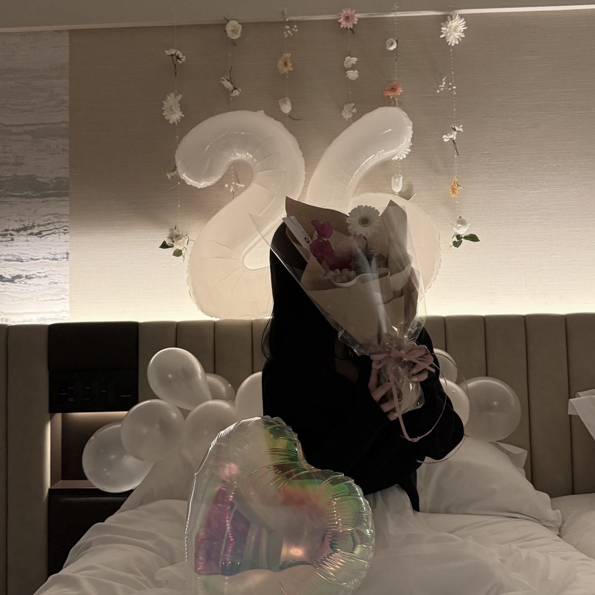 __35n_4's tweet photo. 1999.0123 11:21 3524g

永瀬廉へ   26歳お誕生日おめでとう

楽しいを伝染させてくれてありがとう

誰かのために何かをしたくなる

そんな気持ちを教えてくれた永瀬の周りに

これからも沢山の愛が溢れていますように

 #永瀬廉誕生祭2025 @kp_official0523 https://t.co/6QBqv7pcu9