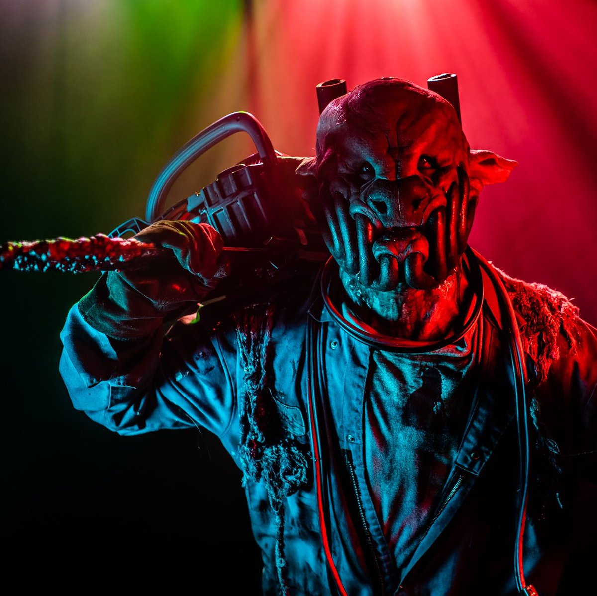 ⏳ Three weeks until Hearts of Horror turns Valentine's Day into a scream fest! Are you ready to navigate through darkness, encounter monsters, and survive fire shows, all while clutching a flickering candle?
#valentinesday #heartsofhorror #horror #hauntedhouse #datenight