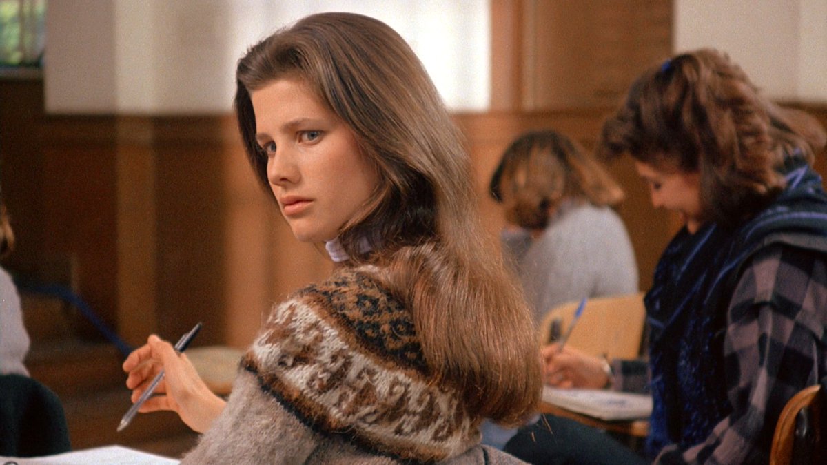 MrSaratoga's tweet image. Here’s another favorite actress of mine, from 1985 the film The Sure Thing came out. 

Nicolette Sheridan was cute but for me, Daphne Zuniga is who I really liked. Allison was a lot of fun by the end of the film and always wanted to end up with her too ☺️

#favoriteactress