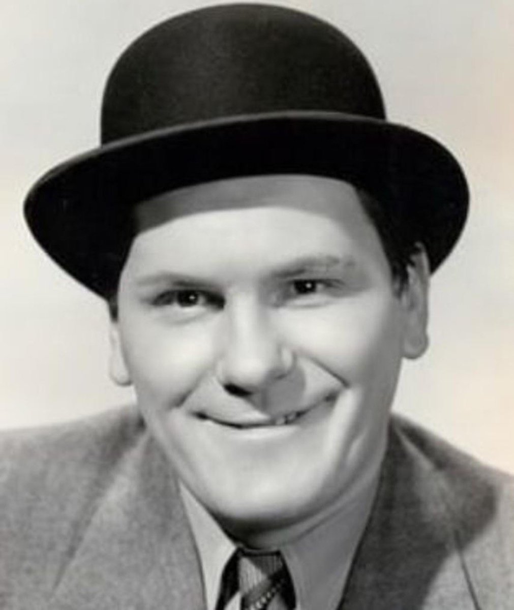 FrankMalfitano's tweet photo. CLASSIC FILM MUSINGS: Hey what do ya mean my friends is a bunch of mugs & palookas?! ๐๐๏ธ}#WarrenHymer #NatPendleton #RagsRagland #MaxieRosenbloom ๐ฅ https://t.co/g9AeeC4WVR