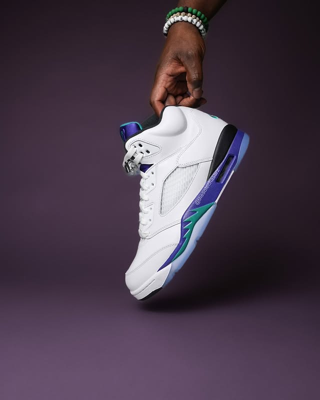 retro 5 grape on feet
