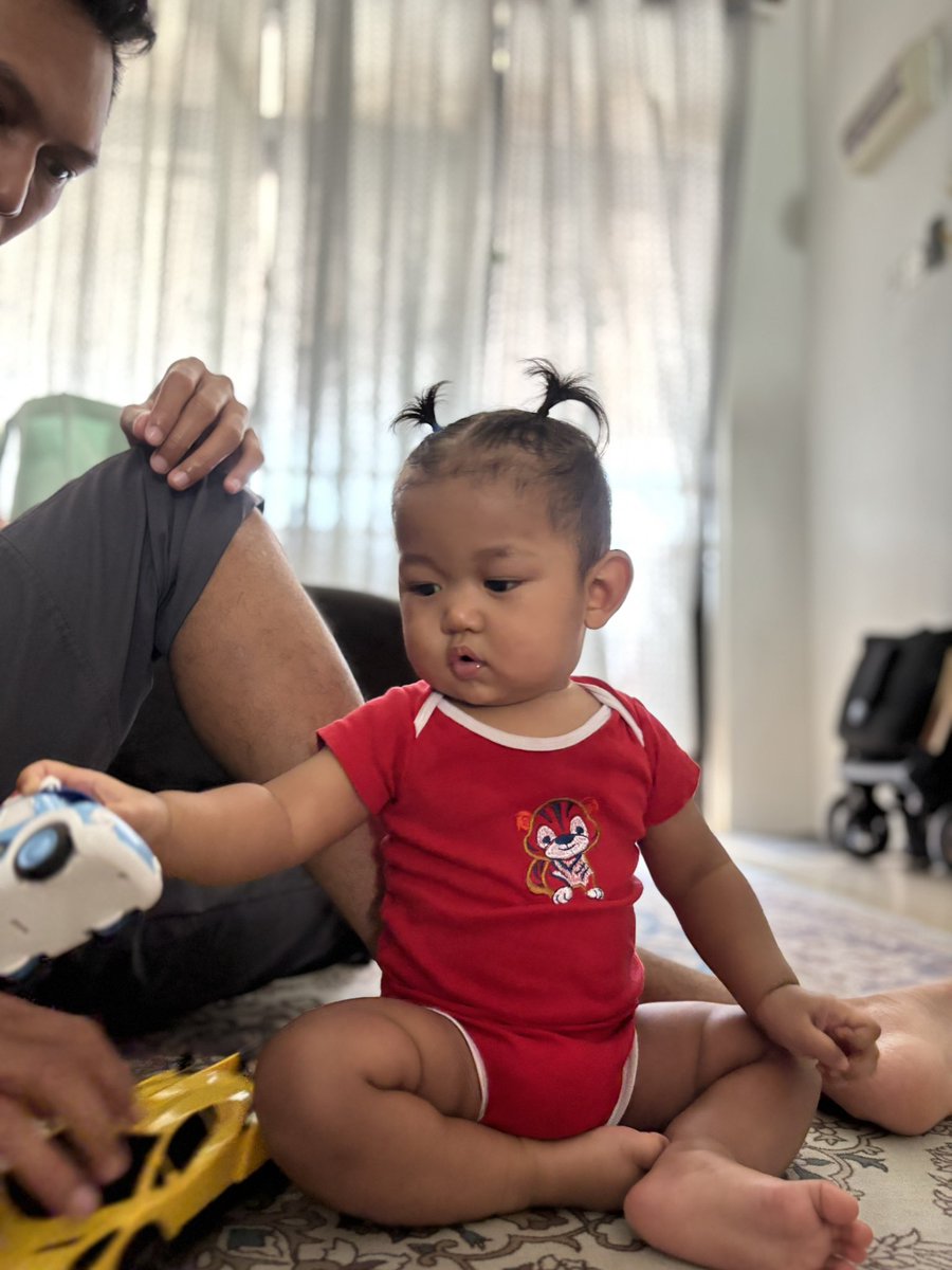 AzhaniAMN's tweet photo. @AddinMohd Happy 11 months old baby ❤️

Someone is turning one soon ! Cepatnya masa, nak setahun dah. Gigi lagi dua dah bagi salam dah tu, lagi sedap mengigit. Kaki pun dah dapat sikit2. Berlari la lepas ni.
Yang pasti semua jenis binatang dia panggil macam panggil kucing 🤣

Baby 🤍 https://t.co/75QVZ3T4OS