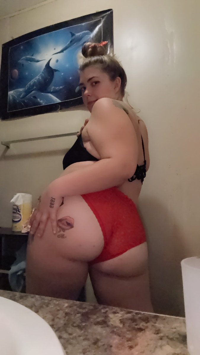 Insta??? Ashluvbug2.0. 💦❤️