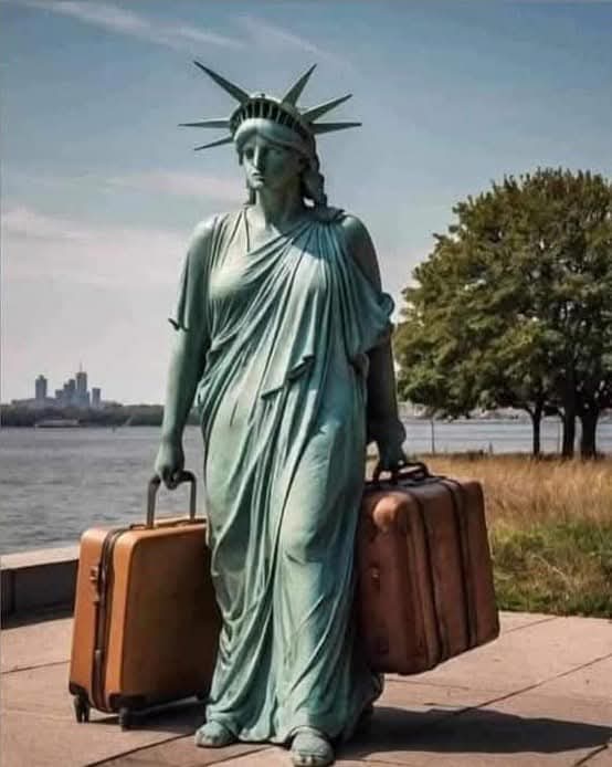 Babumohanan's tweet photo. Back to France. 

A picture is worth a thousand words. https://t.co/uYBJ0Bdafw