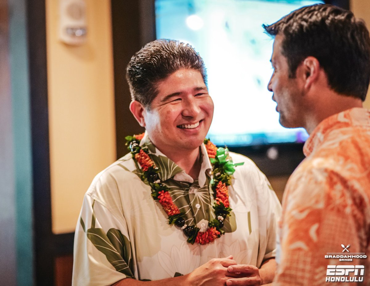 Braddahhood Grindz kicks off the 4th year of its NIL program at Giovanni Pastrami with a three-day event for the benefit of the University of Hawai’i Rainbow Warrior Football Team!

#HawaiiFB #GoBows #BraddahhoodGrindz
