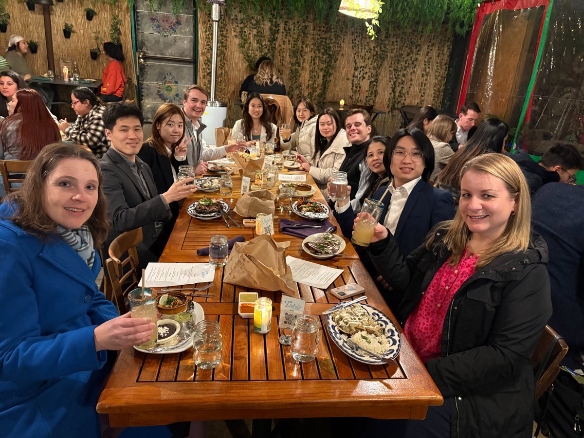 JulieNussdorfer's tweet photo. Starting off the @SAISHopkins 2025 Austin/Houston #Tech and #Energy career trek with a visit to #atx to discover careers in #policy #trustandsafety #ResponsibleAI and #powermarket analytics. Thank you to @Meta @Google and @AuroraER_Oxford ! @SAISCareers https://t.co/Avep1lLS0K