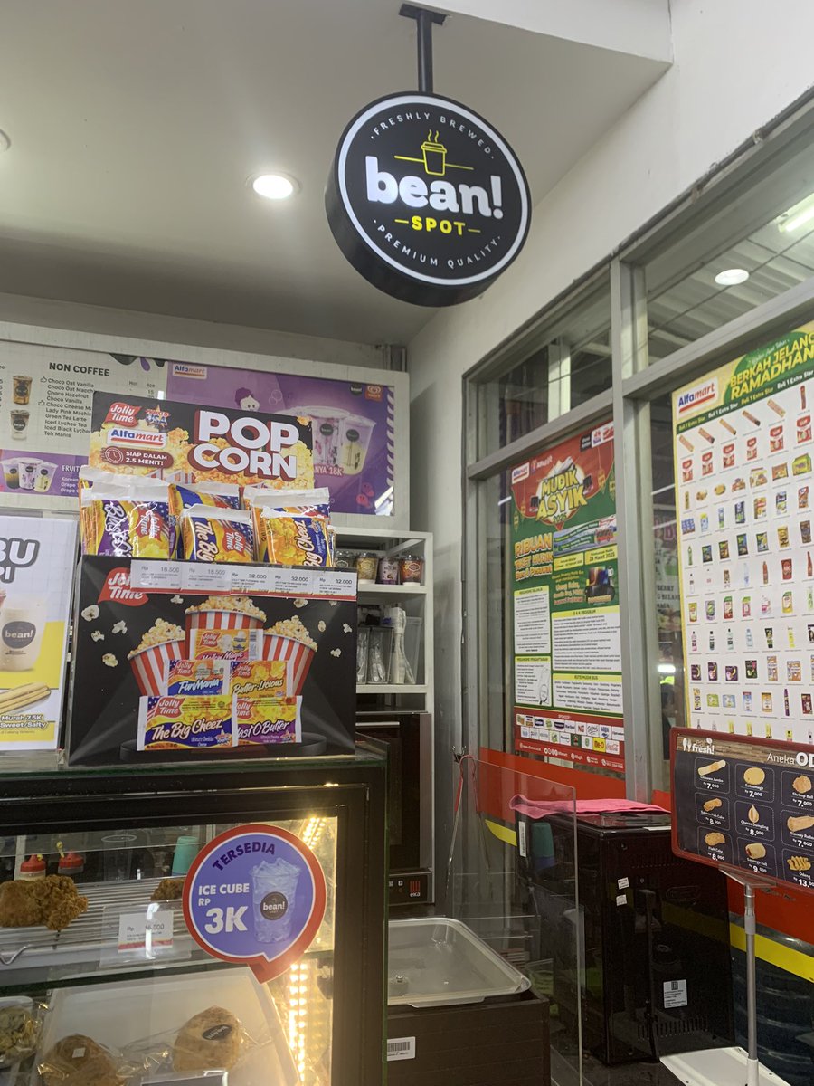 cleoparker88's tweet photo. rabu b nya itu bean💋! https://t.co/KmgJADwMpw