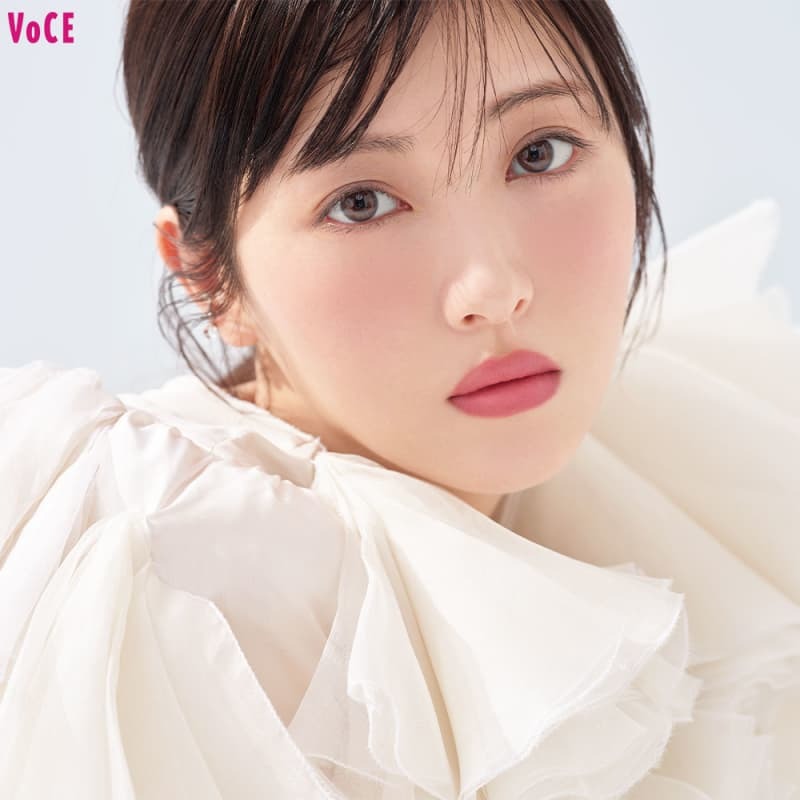 浜辺美波さん 気ままに美波【特装版】 気ままに美波 特装版 直筆