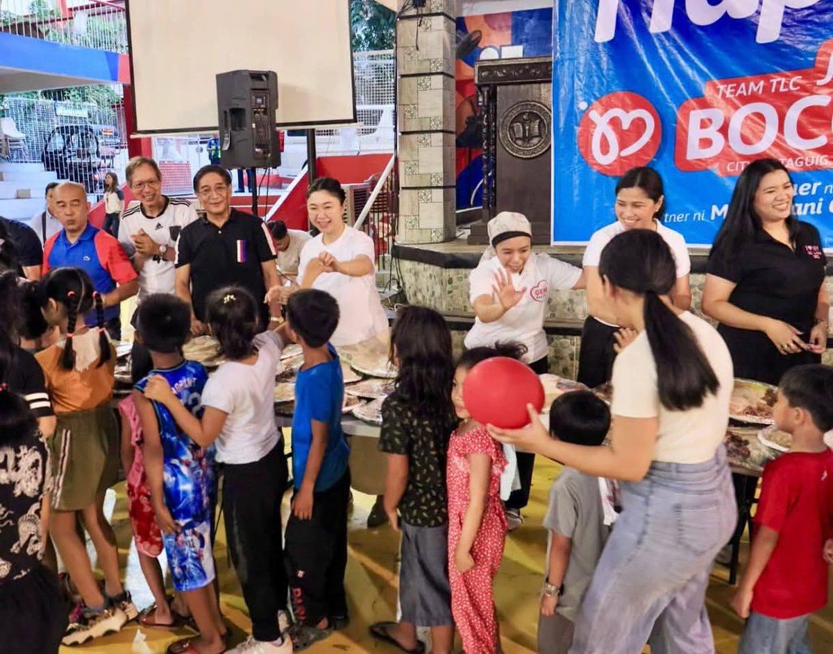 IloveTaguig1's tweet photo. Naging memorable ang #FamilyFunDay sa Brgy. Katuparan at Brgy. Central Signal!โค๐
Naki-family time ang Team TLC, kasama sina Cong. Ading Cruz Jr. at ABC President, Kap. Jorge Bocobo sa masayang Family day, #TaguigueรฑoStyle!
#FamilyFunDayTaguig
#ILoveTaguig
#TeamTLC https://t.co/o5Dugl8e0E