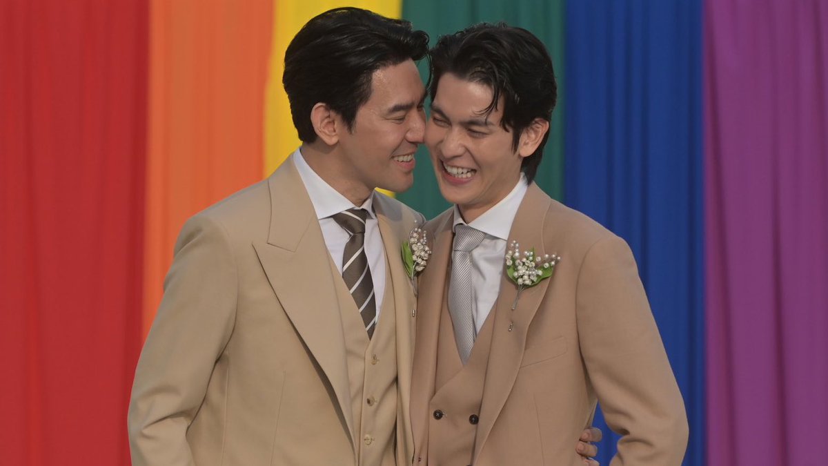 hubboyslove's tweet photo. 🏳️‍🌈 PorschArm oficializaram o matrimônio registrando a união em escritório civil após lei de Igualdade no Casamento entrar em vigor na Tailândia. #สมรสเท่าเทียม https://t.co/m0bgjq6POe