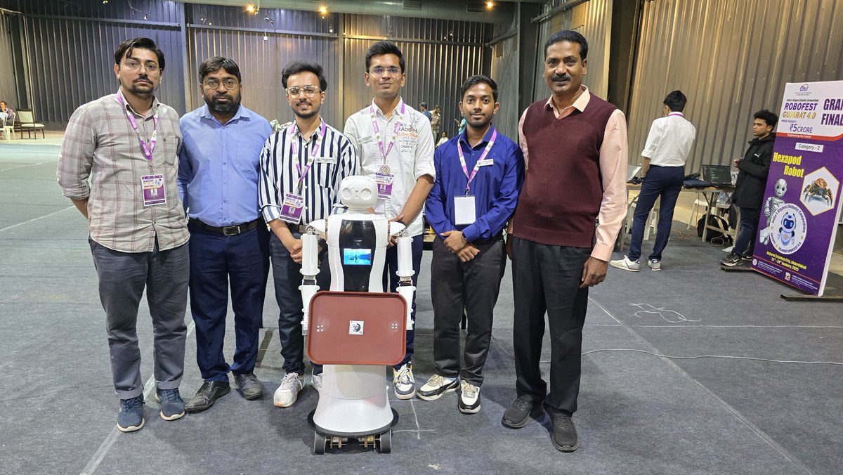 narottamsahoo's tweet photo. Robots in the sky, on the ground, and underwater - crafted by the brilliant young minds of our nation!
#RobofestGujarat 4.0 has ignited #STEMexploration, empowering the next generation to #innovate and #excel.
We are grateful to @dstgujarat @DSTIndia for fostering the #STIecosystem towards #ViksitGujarat and #ViksitBharat!