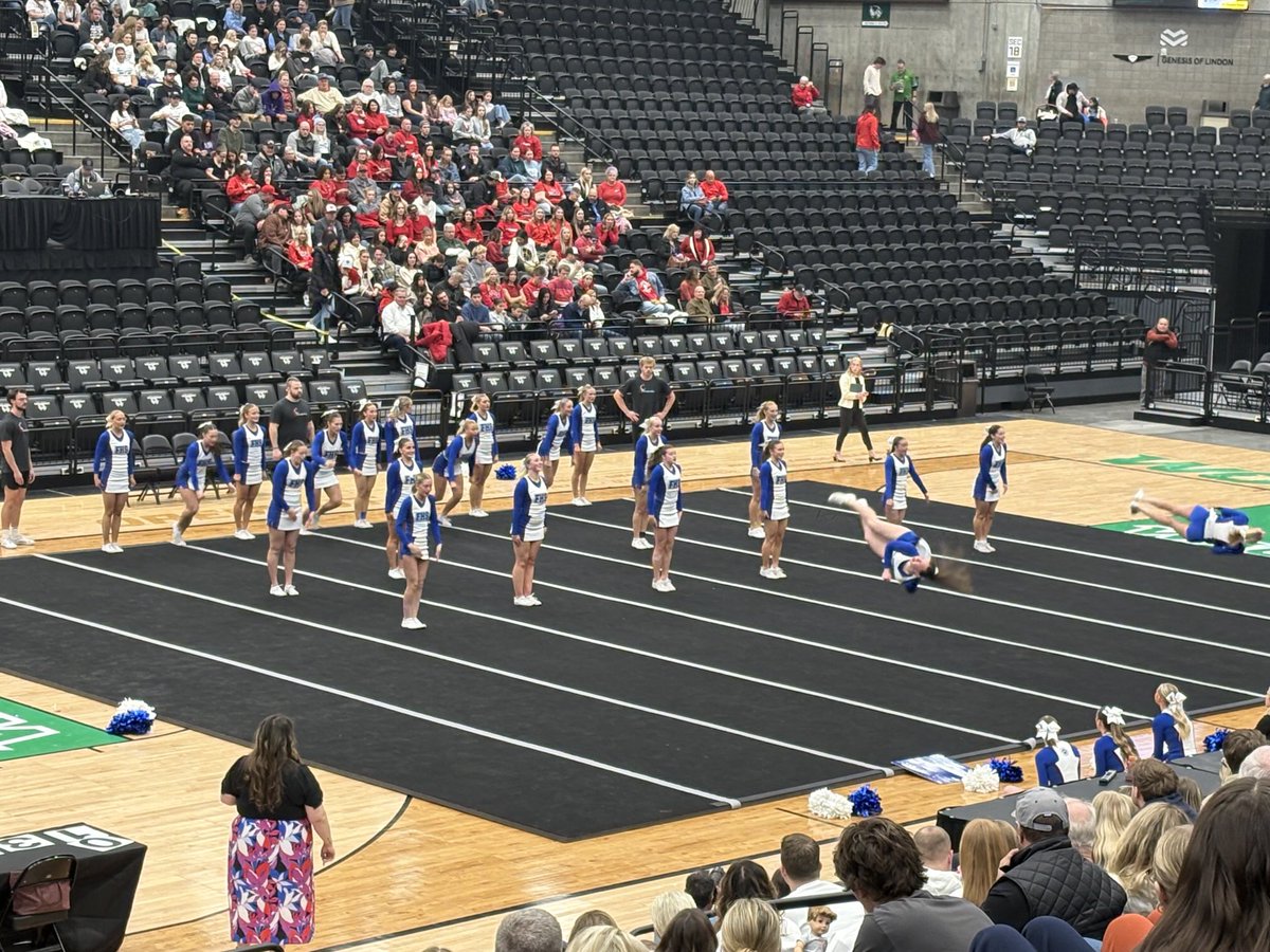 THEfremonthigh's tweet photo. Fremont Cheer at State! #ForeverFremont #Silverwolves 💙🐺 https://t.co/ph3QnJKuzY