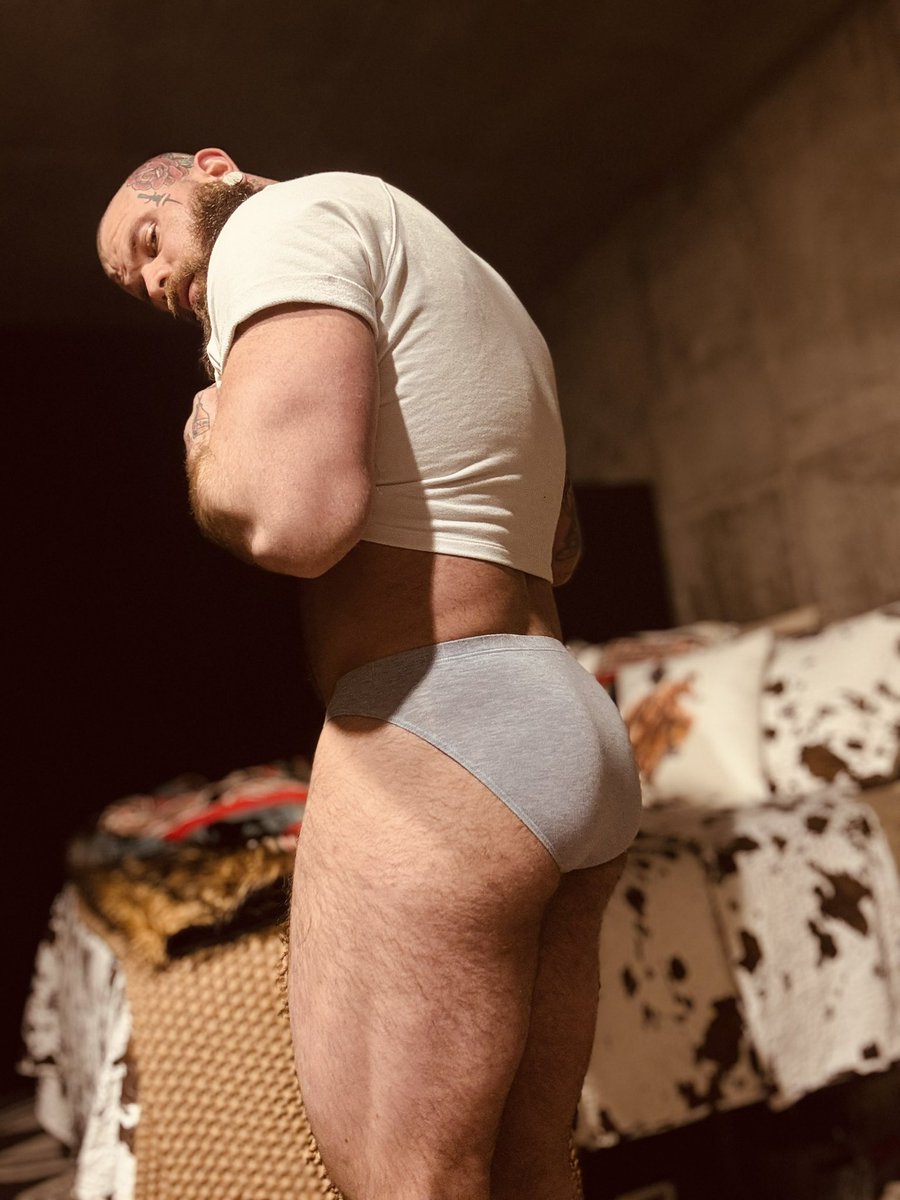 My OF is $3.15!!!!!! Help make sure I have fun across the globe in 2 weeks! Click the discount link below! 

onlyfans.com/chilton_fit