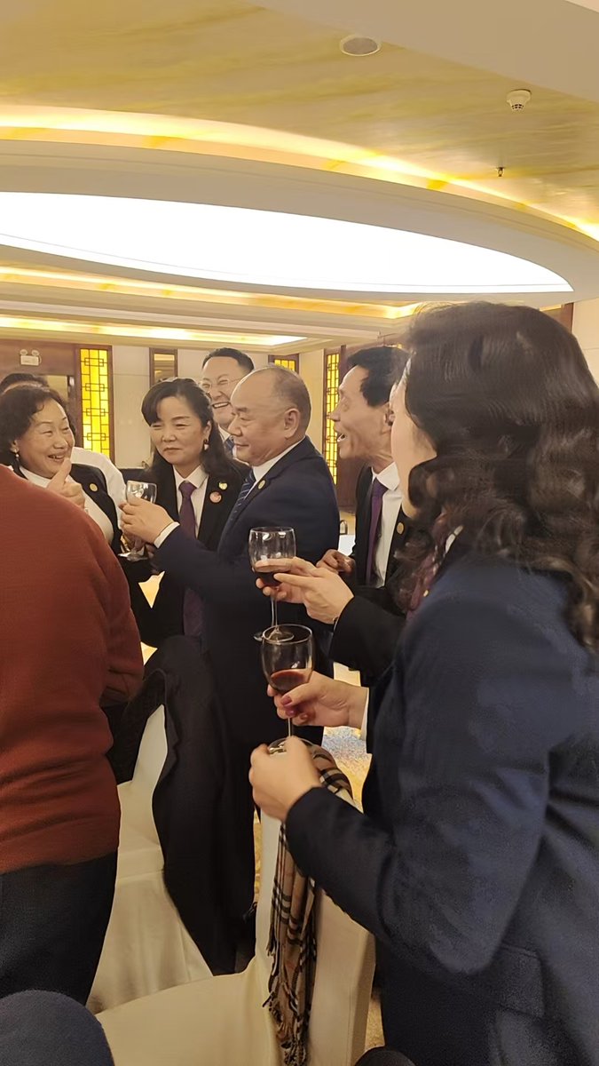 祝国防教育发展研究院西部地区国防教育动员大会圆满成功
Research on the Development of National Defense Education The National Defense Education Mobilization Conference in the Western Region Was a Complete Success