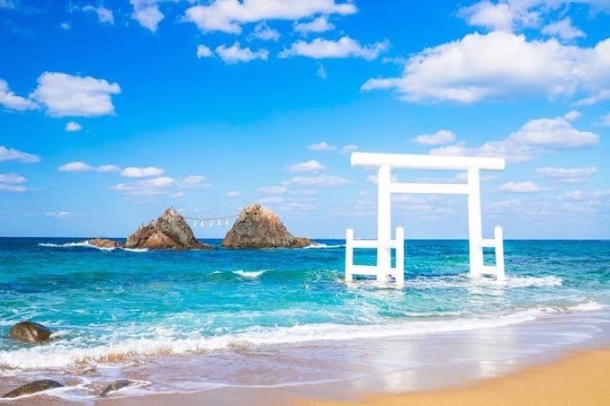 bozu_108's tweet photo. 住みたい都道府県ナンバーワンは？選手権

最優秀賞
ショッピング街と飲み屋街が徒歩圏内。車で1時間も行けばインスタ映えスポット&amp;グルメと、ついでに手榴弾もみつかる福岡県福岡市 https://t.co/XRWGMmoKTy
