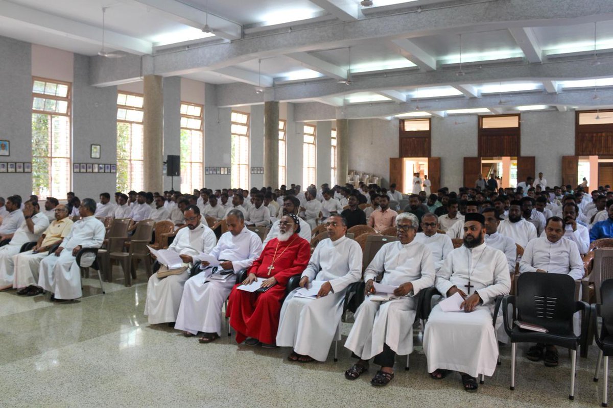 marthomasabha's tweet photo. HG the Metropolitan inaugurated the Theological Conference held at St. Thomas Apostolic Seminary, Vadavathoor as part of Ruby Jubilee Celebrations of the Nilackel Ecumenical Trust. Bishops, Clergy and Students from various seminaries participated. (Pic; Jithin Mathew Jacob, MTTS) https://t.co/EQ8pbUM981