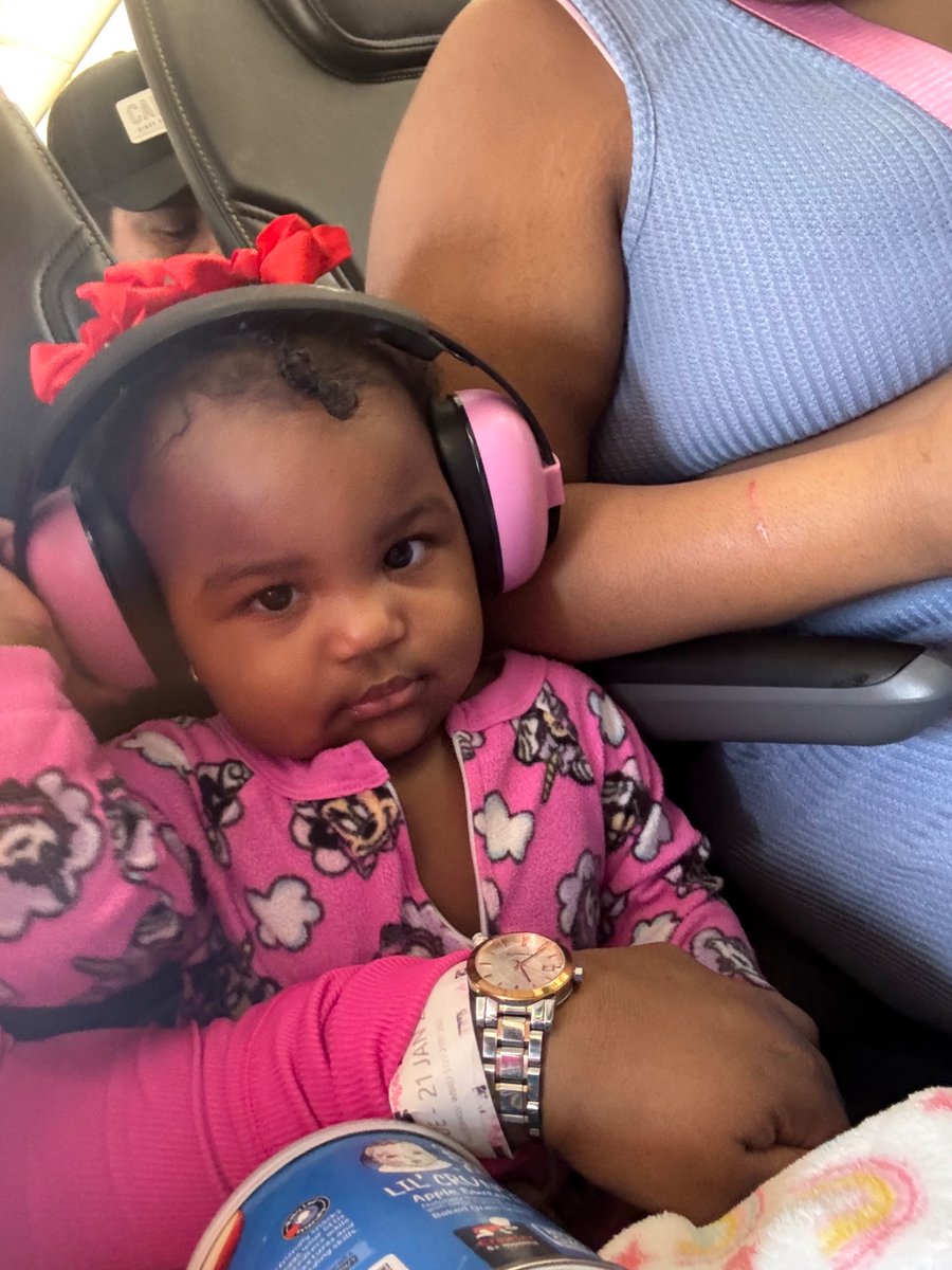 _____NENE's tweet image. First flight 🫧🎀✈️