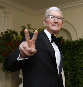 Do you think your boss is scary?

Look at the brutal emails from the CEOs of Apple, Microsoft, Tesla and Facebook: