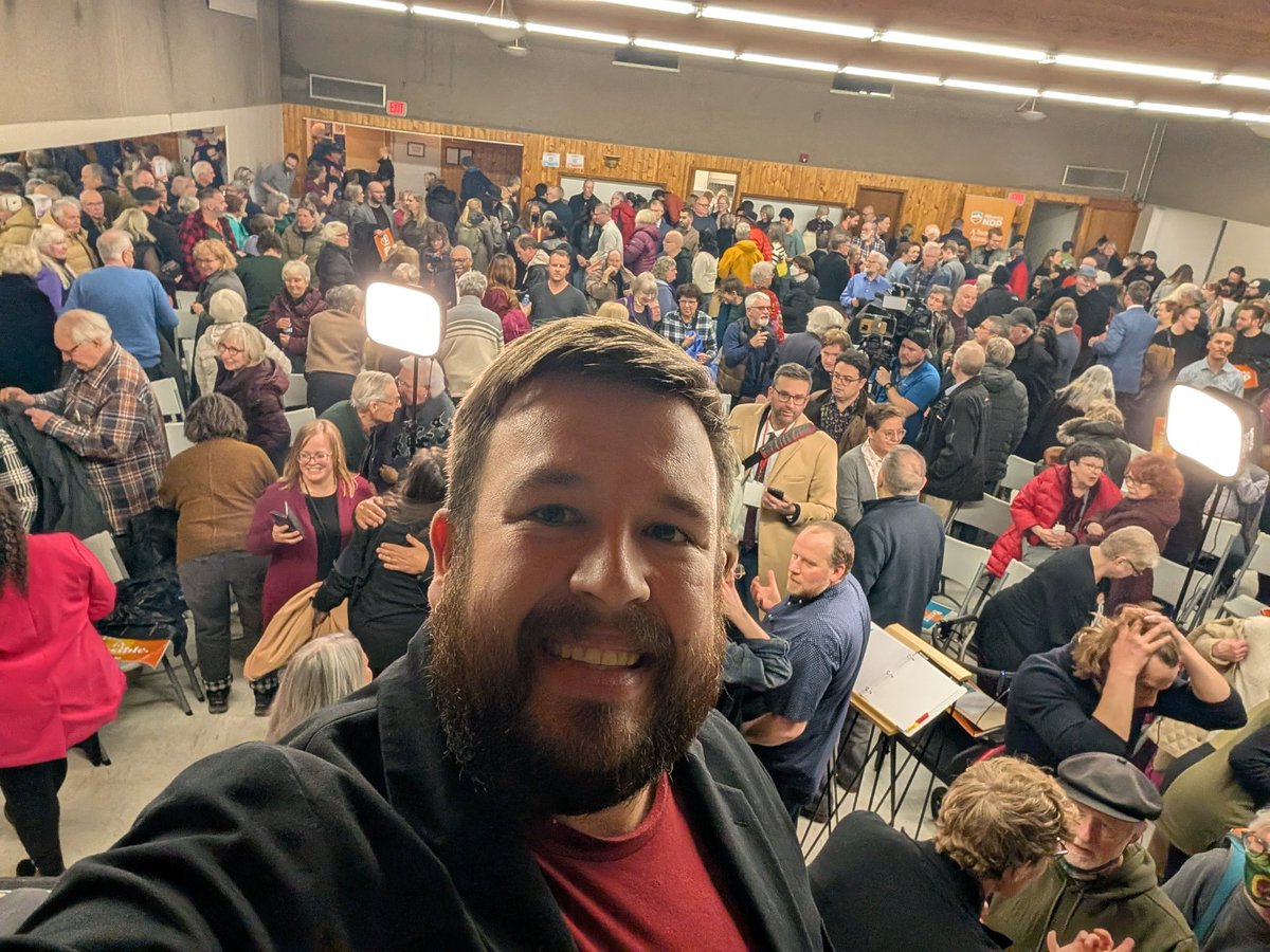 Congrats <a href="/nenshi/">Naheed Nenshi</a> on your nomination! 

It was a packed house in Edmonton-Strathcona 🧡