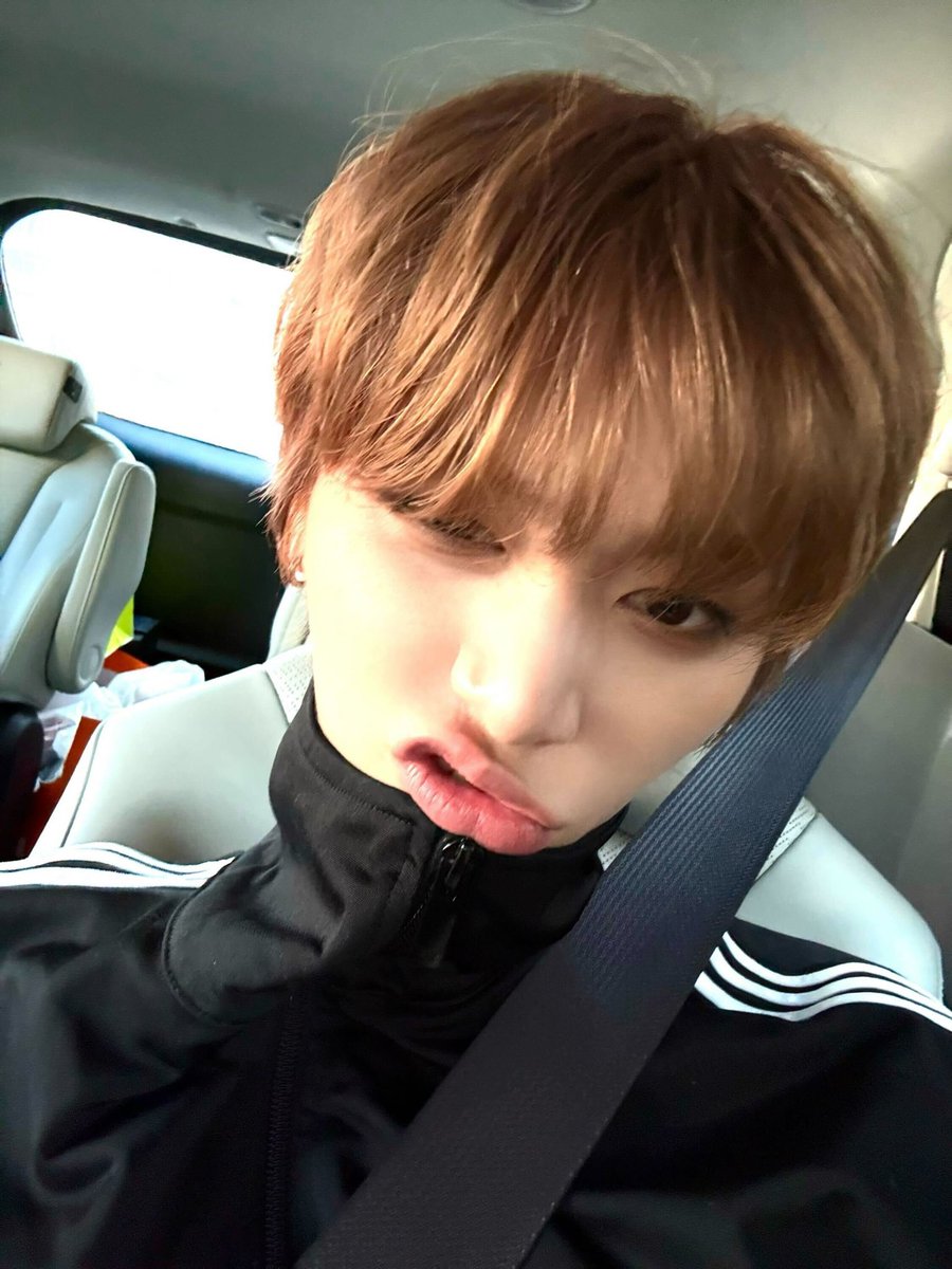 Taesan (@hantqesan) on Twitter photo 