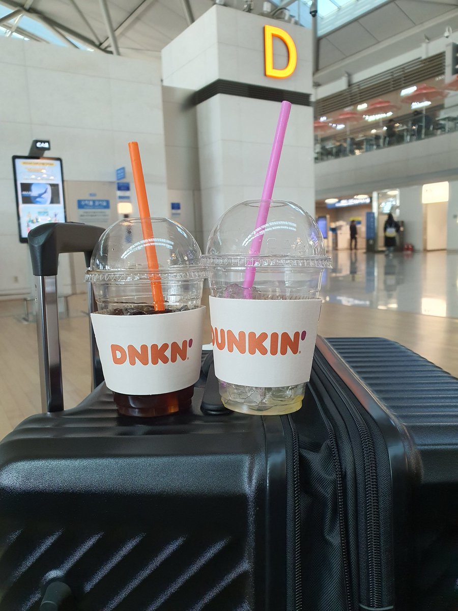 dong2005127's tweet photo. 오늘 조카랑 영어배우러... 
호주 애들레이드에 간다ㅋㅋ
2년 또는 3년정도 살고 올 예정.
다 늙어서 이게 뭔 도전인지ㅋㅋ
거기가서도 덕질 할 수 있겠지??? https://t.co/IHuotbBzPD