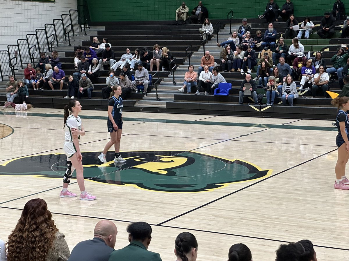 Very cool moment for Basha Senior Rylie Sword getting on the court! IYKYK! Very proud of Rylie showing Grit and determination=the Basha Way!
🐻💚 🐻’s win 66-63! Let’s go!!
<a href="/BashaGbb/">Basha Girls Basketball</a> <a href="/MarquesReischl/">Marques Reischl</a> <a href="/bashabearnation/">Basha Bear Nation</a> <a href="/CUSDAthletics/">CUSDAthletics</a> <a href="/RSword19/">RylieSword19</a> <a href="/coachcbright/">Chiniqua Bright</a>