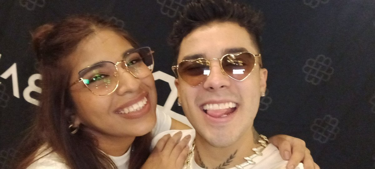 karlasaucedo_'s tweet photo. Hola mi nombre es Karla, tengo 29 años. Tengo desde el 2014 apoyando a este hombre y de ley siempre juntos ha sido una de mis canciones favs y de las más recientes “los mal acostumbre” 🙌🏼🐦‍🔥

#ACTIVACIONXMARIOB https://t.co/Qalbz1frh8