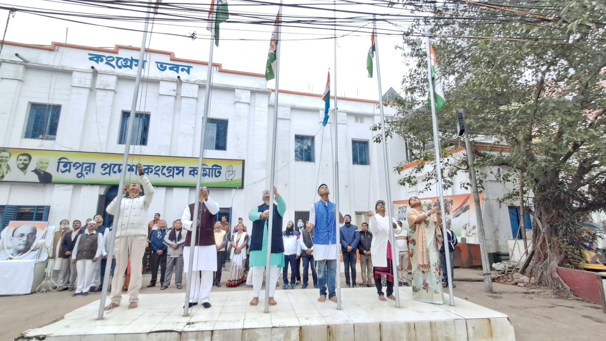 sradvbiswas's tweet photo. Flag Hoisting at Congress Bhavan and Floral Tributes to Netaji Subhash Chandra Bose on his Birth Anniversary. https://t.co/nm7lpXKC0i
