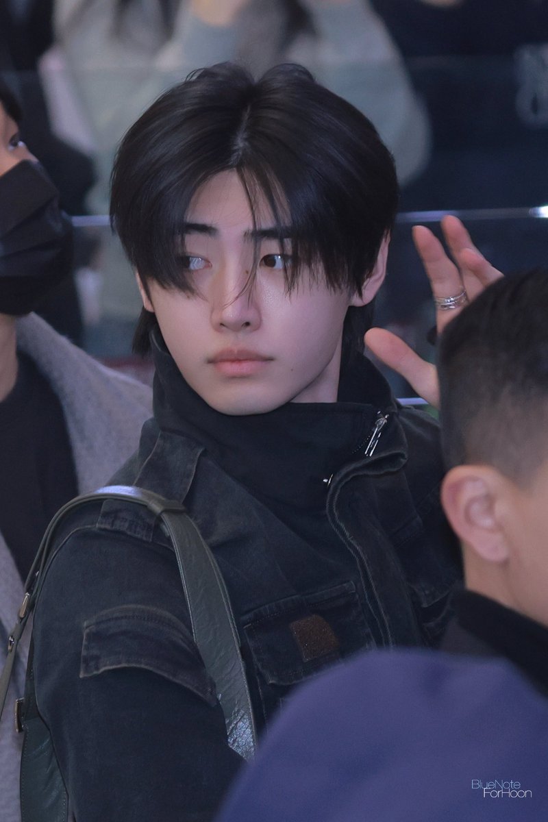 250123
#엔하이픈 #ENHYPEN 
 #성훈 #SUNGHOON