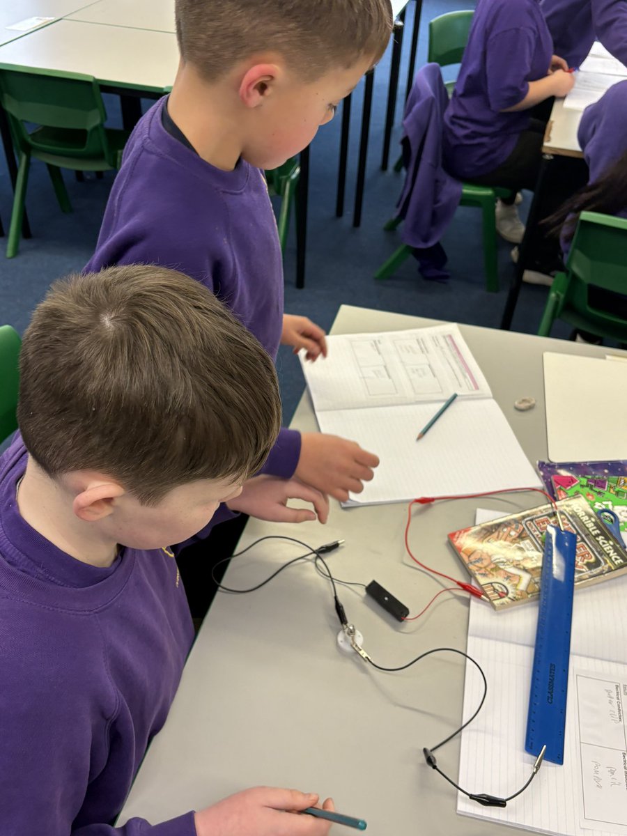 ivingswood's tweet image. Year 5 had a great science lesson yesterday! We learned about electrical conductors and insulators and tested lots of materials we found in the classroom to see which category they fit into! We loved getting hands-on with our learning! #science #circuits #teamwork