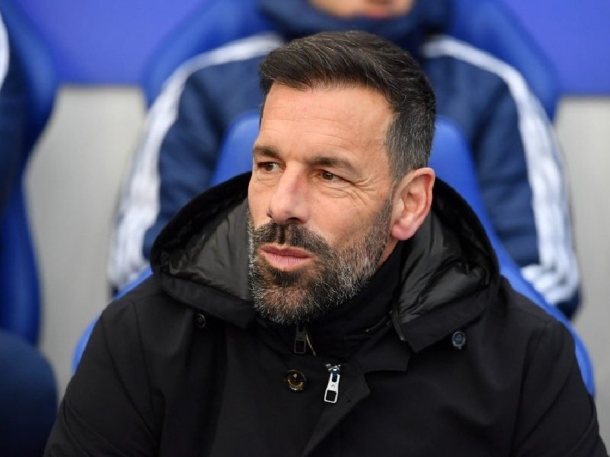 FosseHub's tweet photo. 🚨Ruud van Nistelrooy 'is unhappy with Leicester's lack of transfer activity' - with just one signing made in January despite the Foxes' struggles 

[@MailSport]🥇 https://t.co/ZyOsUOF26z