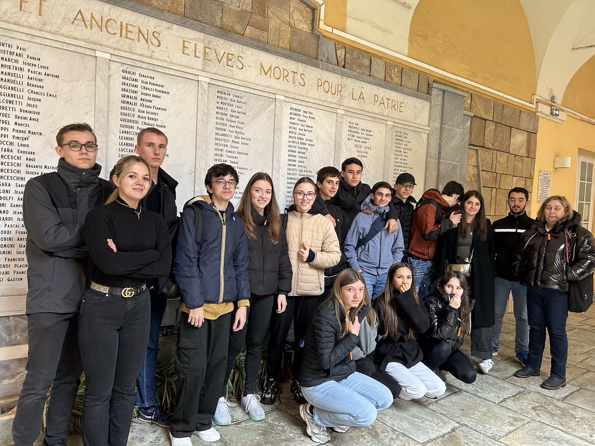 Dans le cadre de leur parcours avenir, des élèves de 3 Pm et 3A ont été accueillis au lycée J Nicoli pour y découvrir les formations. Merci à Mmes Martelli et Battini ainsi qu aux personnels du lycée pour leur accueil <a href="/accorse/">Académie de Corse</a>
