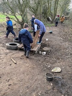 NectonFS's tweet image. We had a bird theme in the forest this week with @NectonY1, using toy birds to id the ones who might visit our forest and making some feeders for them. Teamwork was on display as a group make a bridge and then worked out which planks worked best.