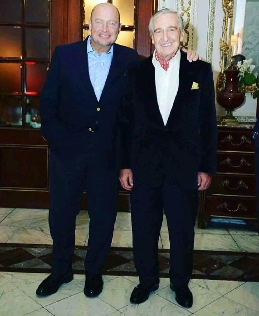 Rahmi Koç 73 yaşında iken yaş haddinden kendini emekli edip oğlunu holdingin başına getirdi. 86 yaşında ve hayatta,,, Fakat oğlu 56 yaşında hayatını kaybetti..

" Hesap ettim cümle dünya malını,
neticesi üç top beze dayandı."