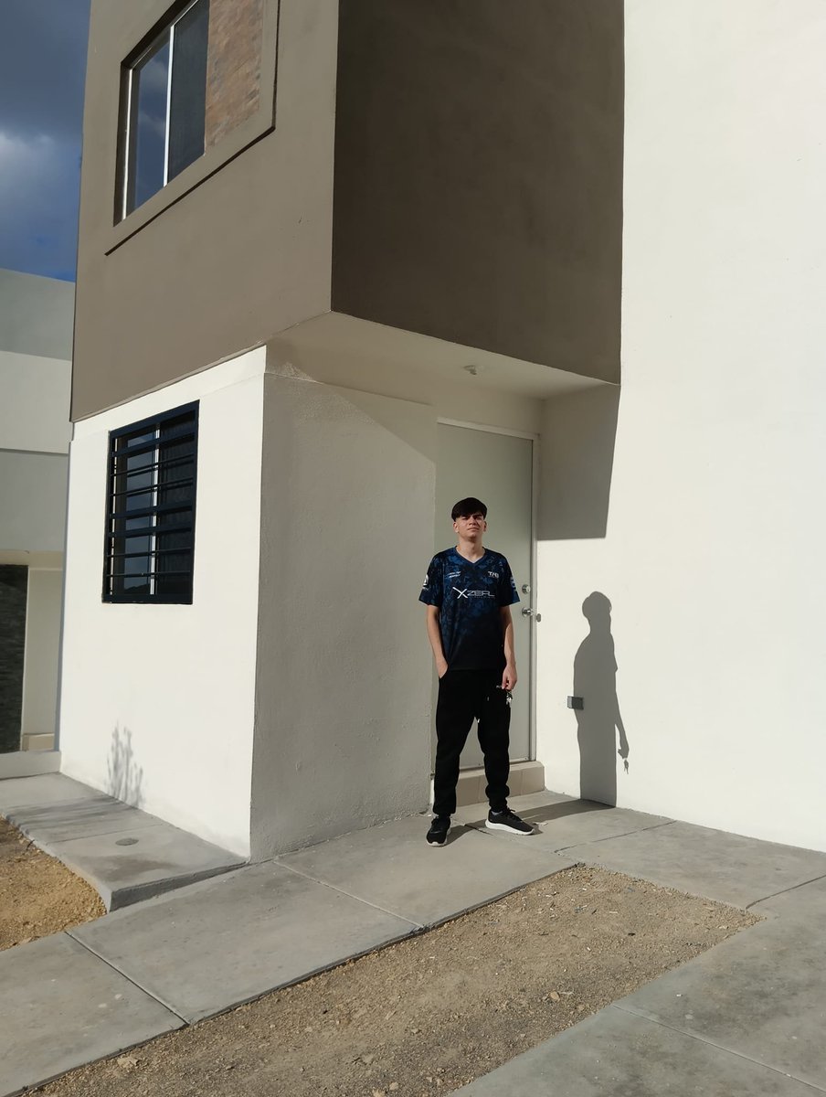 ShopliMx's tweet image. JUGADOR DE VALORANT TIER 80 DUEÑO DE SU PROPIA CASA???¡¿¿!!1 🥳🥳