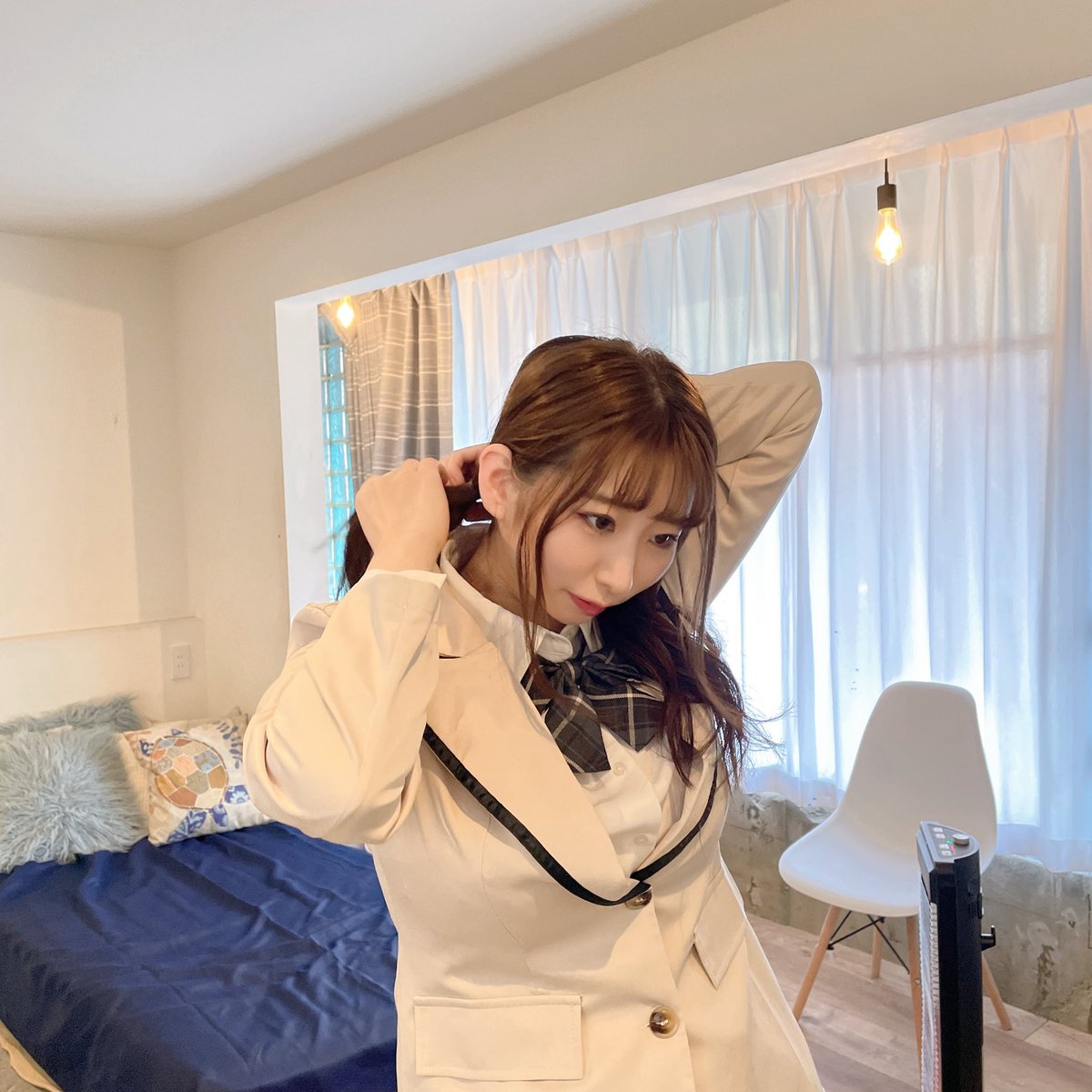 monami_FC's tweet photo. 一生懸命髪を結ってるの可愛すぎんかっ😻💜 https://t.co/PUgQr6MaWA