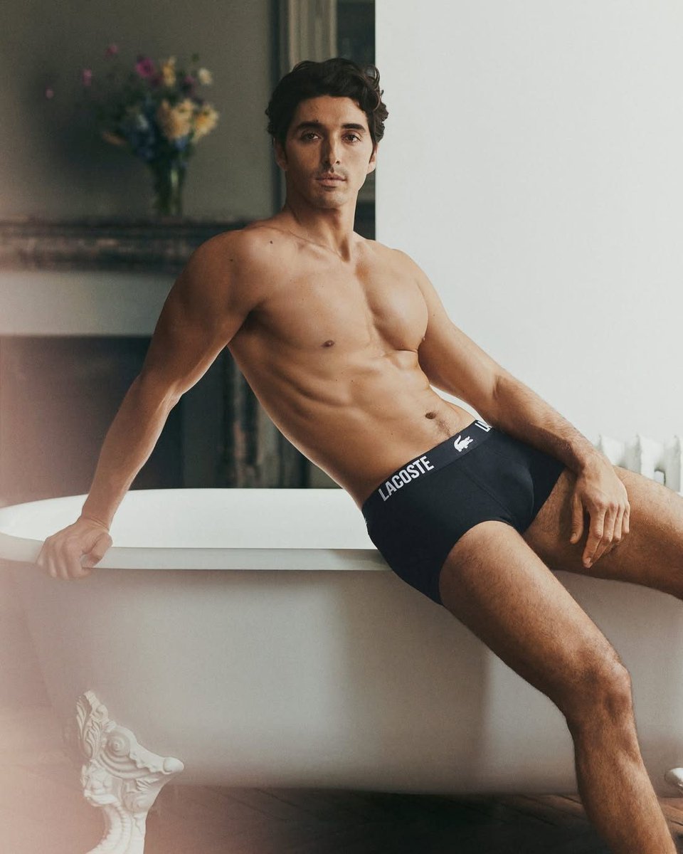 GQ_France's tweet photo. Taylor Zakhar Perez est la nouvelle star de la campagne Lacoste underwear. 
Toutes les images 🔗 https://t.co/Yp0t6JRpgM https://t.co/uug6DL7IgU