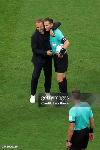 El árbitro del Benfica-Barça.
Una imagen vale más que mil palabras.