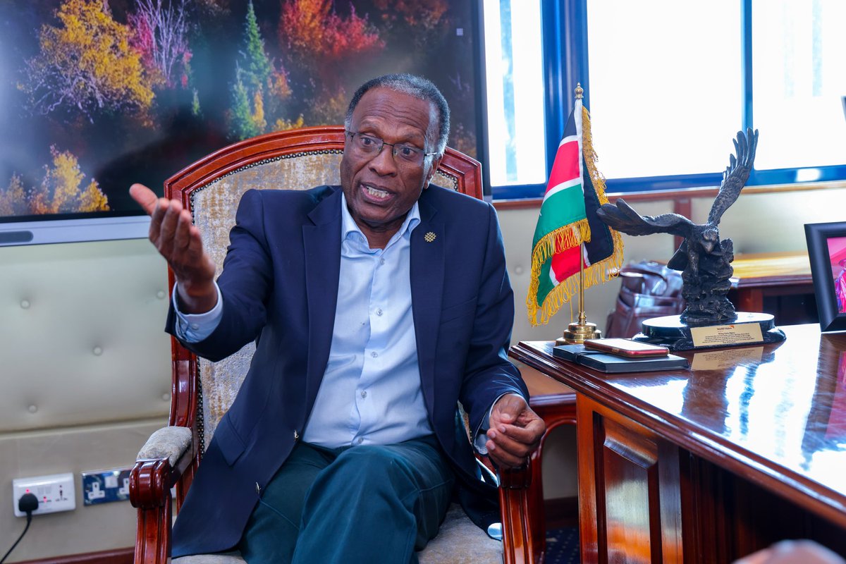 EnviClimateC_Ke's tweet photo. Environment and Climate Change Principal Secretary Dr. Eng Festus K Ng'eno this morning hosted in his office a team from the World Resources Institute (WRI) led by Prof. Karanja Njoroge. https://t.co/MvdcnLyfcM