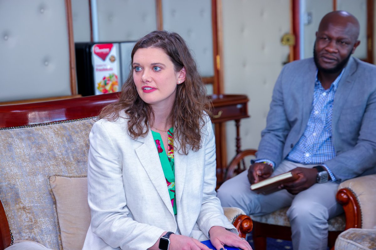 EnviClimateC_Ke's tweet photo. Environment and Climate Change Principal Secretary Dr. Eng Festus K Ng'eno this morning hosted in his office a team from the World Resources Institute (WRI) led by Prof. Karanja Njoroge. https://t.co/MvdcnLyfcM